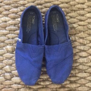 Tom’s woman’s size 7. Good condition